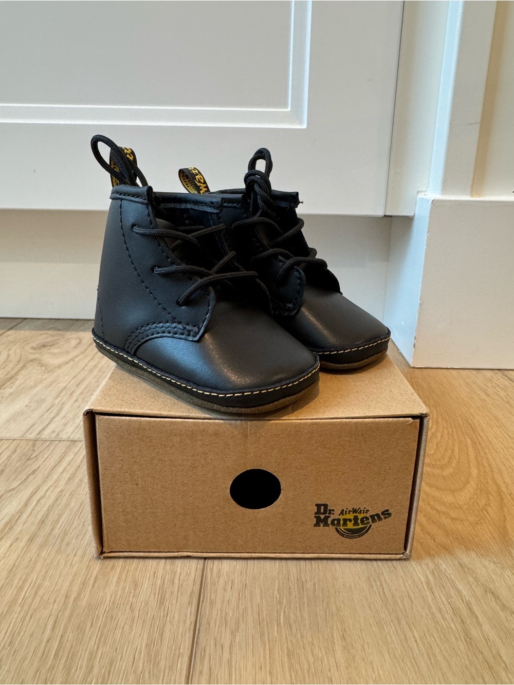 Dr. Martens Auburn Black Baby Toddler Boots US 2 UK 1 EU 17